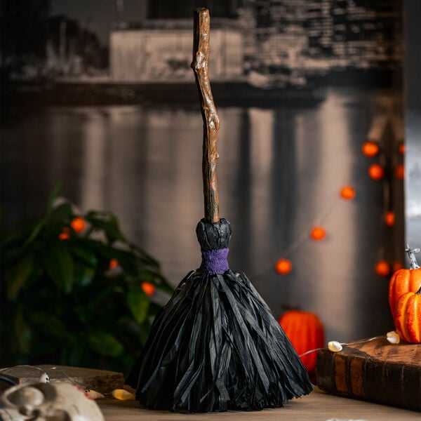 Escoba Animada - The Walking Broom Escoba Animada - The Walking Broom