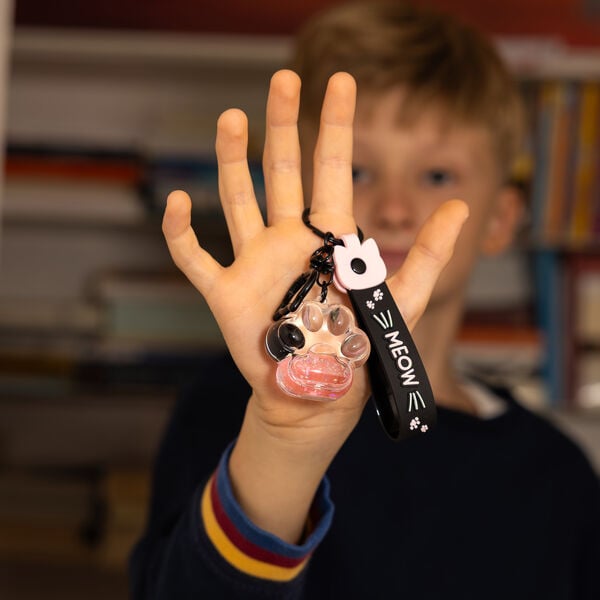 Kitty Liquid Keychain - Shake a Wish