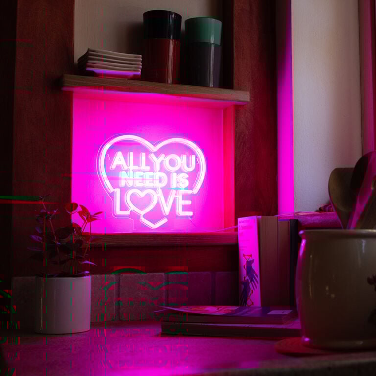 LED-Lampe mit Neoneffekt - All You Need is Love - Itâs a Sign LED-Lampe mit Neoneffekt - All You Need is Love - Itâs a Sign