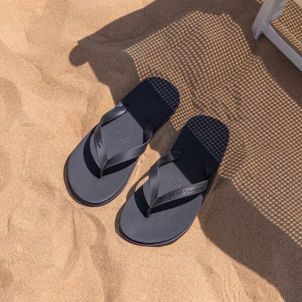 Size 44/45 Regular Black Flip Flops