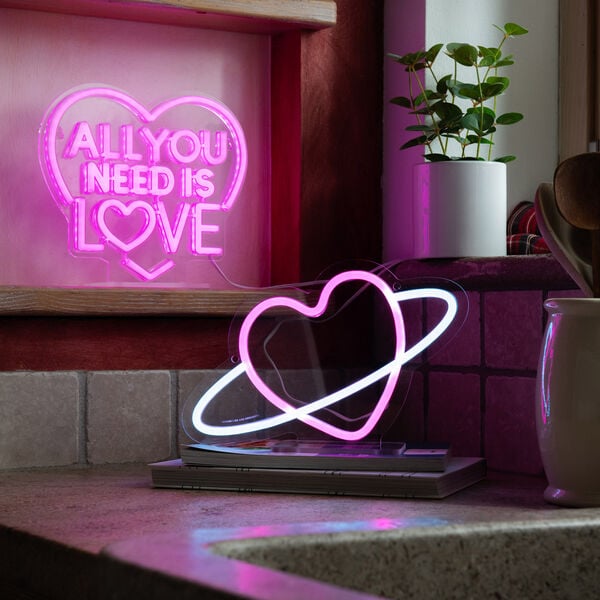 Lampada Led Effetto Neon - All You Need is Love - It's a Sign Lampada Led Effetto Neon - All You Need is Love - It's a Sign