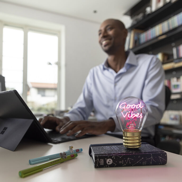 Lampada Decorativa da Tavolo a Forma di Lampadina - Good Vibes - Bulb Fiction