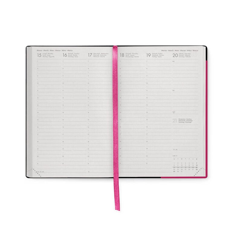 16-Month Medium Weekly Diary for 2026/2027 - Raspberry Jam