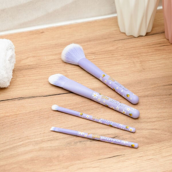 Set di 4 Pennelli per il Trucco Bee - Oh My Glow!