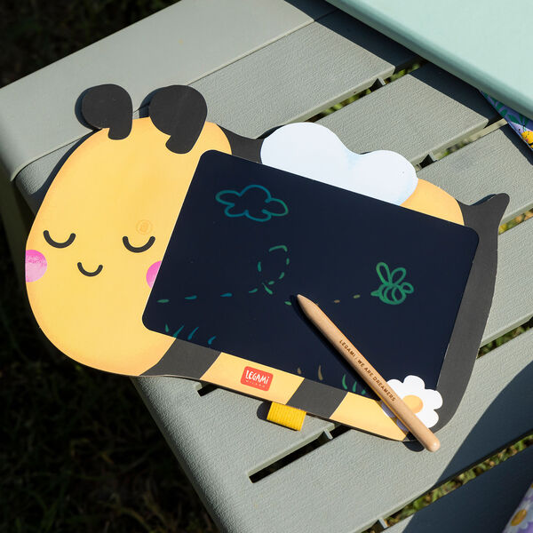 Bee Portable LCD Drawing Board in Cardboard - Magic Sketch Board Bee Portable LCD Drawing Board in Cardboard - Magic Sketch Board