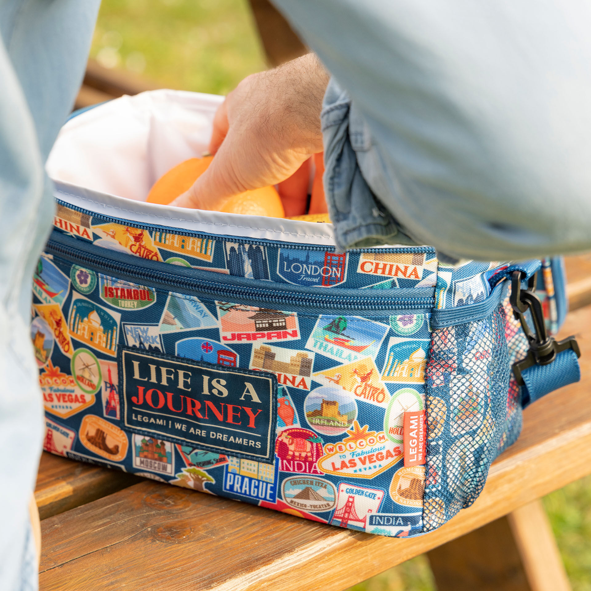 7.7 l Lunch Bag - Travel Stickers - Lunch Bag