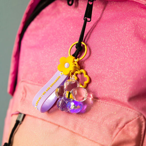 Bee Liquid Keychain - Shake a Wish