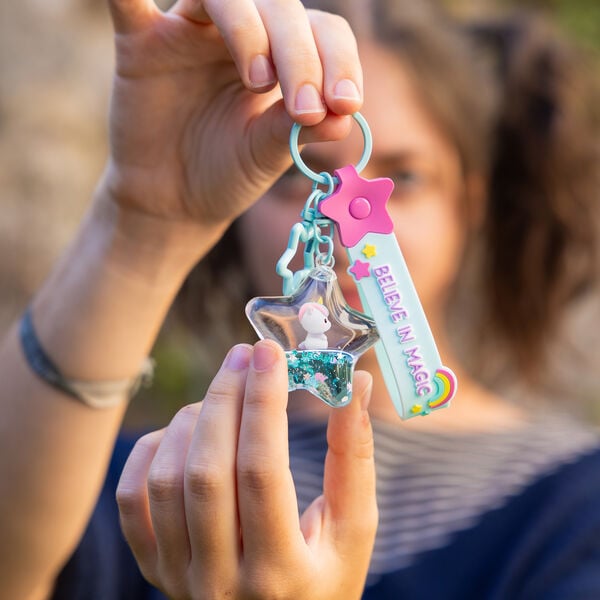 Kitty Liquid Keychain - Shake a Wish