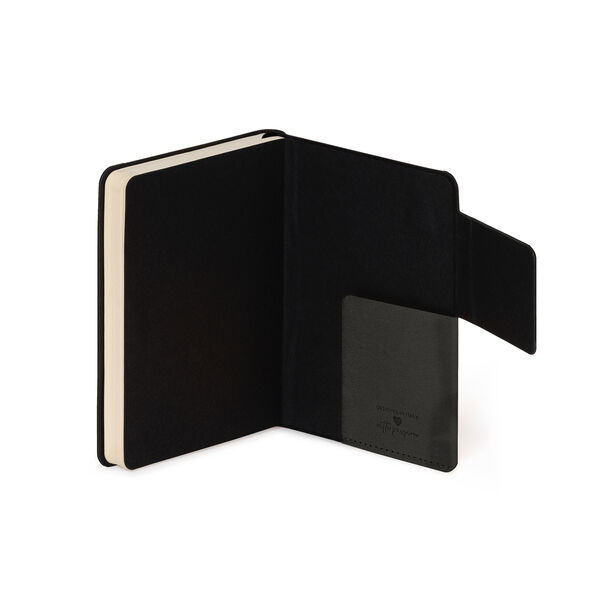 Einfarbiges Blanko-Notizbuch mit Softcover - Black Suit - My Notebook Einfarbiges Blanko-Notizbuch mit Softcover - Black Suit - My Notebook